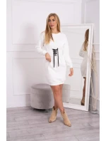 Zateplené šaty s ozdobným páskem ecru Zateplené šaty s ozdobným páskem ecru