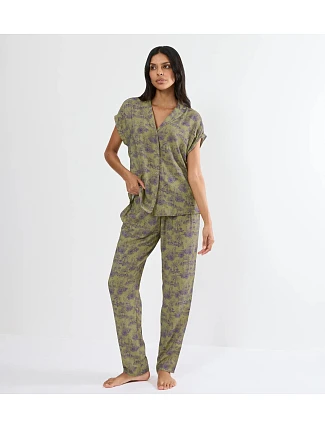 BOYFRIEND FIT - Pyžamová souprava z viskózy, volný střih Triumph BOYFRIEND FIT - Pyžamová souprava z viskózy, volný střih Triumph