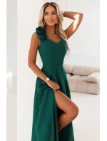 643-1 Elegantní večerní maxi šaty s rozparkem a růžemi - lahvově zelené 643-1 Elegantní večerní maxi šaty s rozparkem a růžemi - lahvově zelené