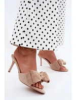 Klapky na podpatku model 228997 Step in style Klapky na podpatku model 228997 Step in style