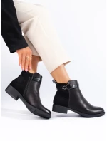 Jedinečné kotníčkové boty černé dámské na plochém podpatku Jedinečné kotníčkové boty černé dámské na plochém podpatku