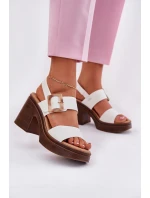 Dámské sandály na masivním podpatku a platformě Bílé Vinceza 17387