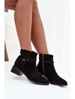 Dámské kozačky z přírodního semiše na klínu zateplené D&A CR52-651 Černé Dámské kozačky z přírodního semiše na klínu zateplené D&A CR52-651 Černé