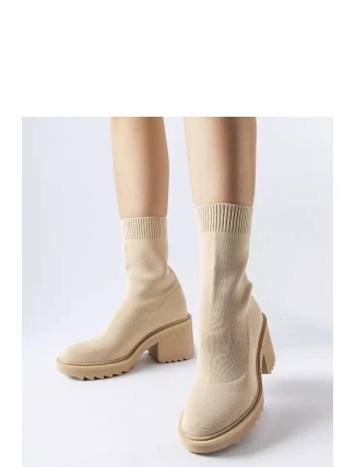 Boty na podpatku model 206510 Solea Boty na podpatku model 206510 Solea