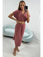 Šaty s ozdobným páskem tmavě růžové Šaty s ozdobným páskem tmavě růžové