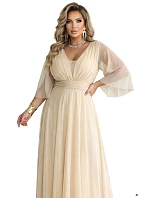 654-2 Dlouhé třpytivé plus size šaty s výstřihem a průhlednými rukávy - šampaňsko-béžové 654-2 Dlouhé třpytivé plus size šaty s výstřihem a průhlednými rukávy - šampaňsko-béžové
