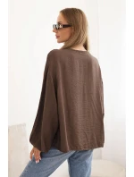 Dámská blůza s viskózou s nařaseným výstřihem a ozdobou hnědá