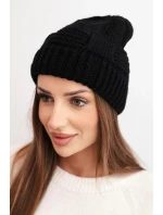 Dámská zimní čepice akrylová s ozdobným pletením K462 černá