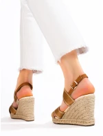 Jedinečné sandály dámské hnědé na klínku Jedinečné sandály dámské hnědé na klínku