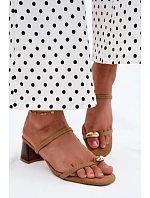 Klapky na podpatku model 228795 Step in style Klapky na podpatku model 228795 Step in style