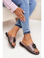 Dámské Pantofle Na Plochém Podpatku S Ozdobným Detailem KV51-007 Grafitové