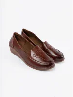 Jedinečné dámské hnědé polobotky na klínku Jedinečné dámské hnědé polobotky na klínku