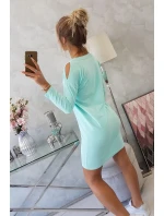 Šaty s potiskem košíku v mátové barvě Šaty s potiskem košíku v mátové barvě