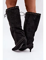 Černé kozačky s kitten heel z semiše s ozdobným šněrováním Juletta Černé kozačky s kitten heel z semiše s ozdobným šněrováním Juletta