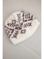 Dámská zimní čepice s barevnými vzory a silným nápletem K353 ecru+fialový