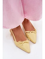 Dámské sandály z umělé kůže na nízkém podpatku Želmera