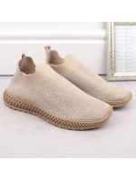 D&A W OLI257A béžová sportovní nazouvací obuv se zirkony