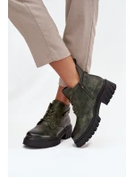 Nízké zateplené dámské boty na klínku s ozdobným páskem tmavě zelené Therisse