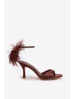 Sandály na podpatku s peřím čokoládové Caelina