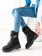 Trendy černé  kotníčkové boty dámské na plochém podpatku