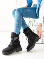 Trendy černé  kotníčkové boty dámské na plochém podpatku