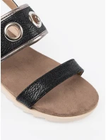 Moderní černé dámské  sandály bez podpatku