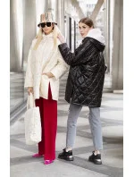 Černá dámská prošívaná oversize bunda s kapucí (ag5-010) Černá dámská prošívaná oversize bunda s kapucí (ag5-010)