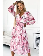 472-1 Šifonové midi šaty s dlouhými rukávy a výstřihem - světle růžové KVĚTY na bílém pozadí