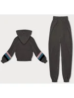 Dámská tepláková souprava v grafitové barvě s barevnými vsadkami (AMG-346A) Dámská tepláková souprava v grafitové barvě s barevnými vsadkami (AMG-346A)