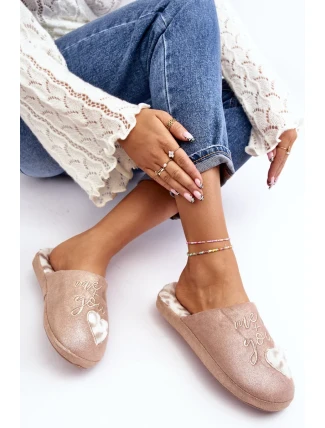 Růžové dámské lesklé pantofle Geraja Růžové dámské lesklé pantofle Geraja