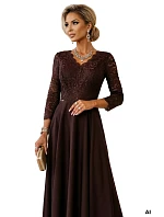 309-14 AMBER elegantní dlouhé krajkové šaty s výstřihem - čokoládové