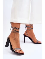 Elegantní vázané sandály s kamínky černé Nessy