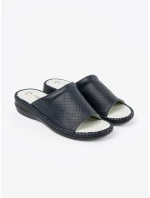 Krásné tmavě modré  nazouváky dámské na plochém podpatku