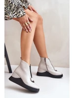 Lakovane Boty Na Klínu Zateplené D&A MR880-136 Světle šedé Lakovane Boty Na Klínu Zateplené D&A MR880-136 Světle šedé