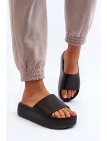 Dámské pantofle se silnou podrážkou černé Oreithano