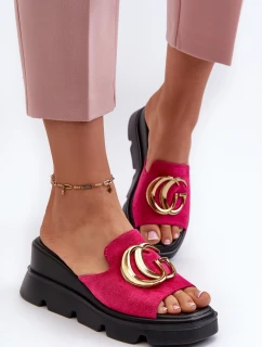 Dámské Sandály Z Eko Semiše Na Klínu A Platformě Se Zlatou Dekorací Vinceza 58295 Fuchsie