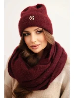 Dámská souprava s čepicí a nákrčníkem z měkké pleteniny bordový