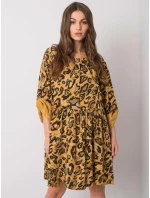 Šaty DHJ SK 21464.99 tmavě žlutá Šaty DHJ SK 21464.99 tmavě žlutá