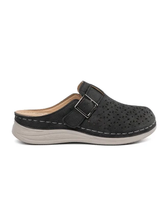 Pohodlné  nazouváky černé dámské na plochém podpatku