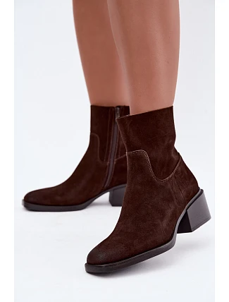 Dámské kozačky z přírodní semiše na podpatku Hnědé Iveris Dámské kozačky z přírodní semiše na podpatku Hnědé Iveris