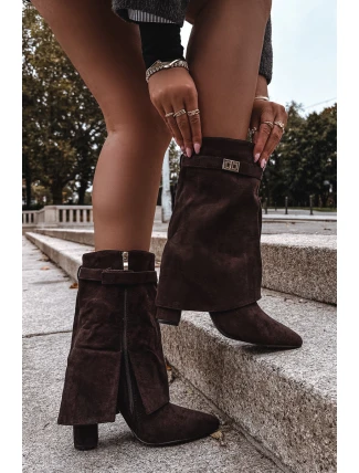 Zateplené dámské kozačky na podpatku s ozdobným páskem čokoládové Luvielle