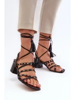 Šněrovací sandály na nízkém podpatku zdobené špendlíky černé Chrisele