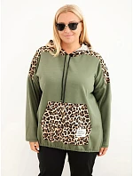 Dámská mikina Plus Size viskózová s kapucí a leopardími vložkami khaki Dámská mikina Plus Size viskózová s kapucí a leopardími vložkami khaki