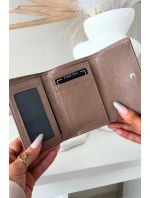 Lakovaný dámský peněženka s drobinky béžová Cermina