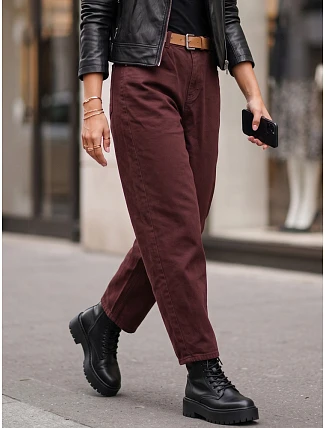 Dámské džíny s vysokým pasem, střih mom fit, s páskem, bordové, FashionStreet UY3121 Dámské džíny s vysokým pasem, střih mom fit, s páskem, bordové, FashionStreet UY3121