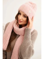 Dámský komplet čepice a dlouhého šálu z měkké příze pudrově růžový Dámský komplet čepice a dlouhého šálu z měkké příze pudrově růžový