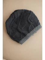 Dámská zimní čepice z vlny s proplétaným vzorem K443 grafitová