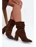 Dámské zateplené kotníkové boty z přírodního semiše se řasením – čokoládové