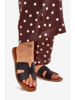 Dámské ploché pantofle s výřezy – černé