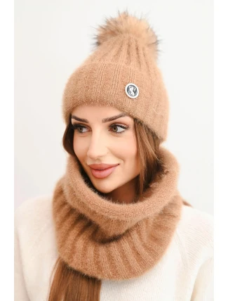 Dámský zimní komplet s pomponem a komin camelový Dámský zimní komplet s pomponem a komin camelový